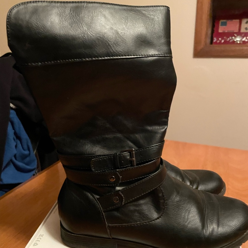 Black boots